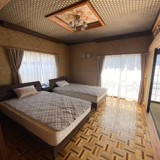 Gokayama Base Hotel Nanto Exterior photo